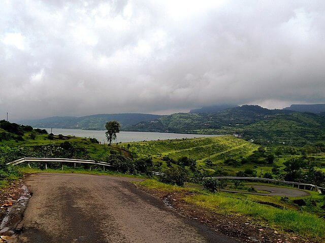 tourist places near pune within 100 km