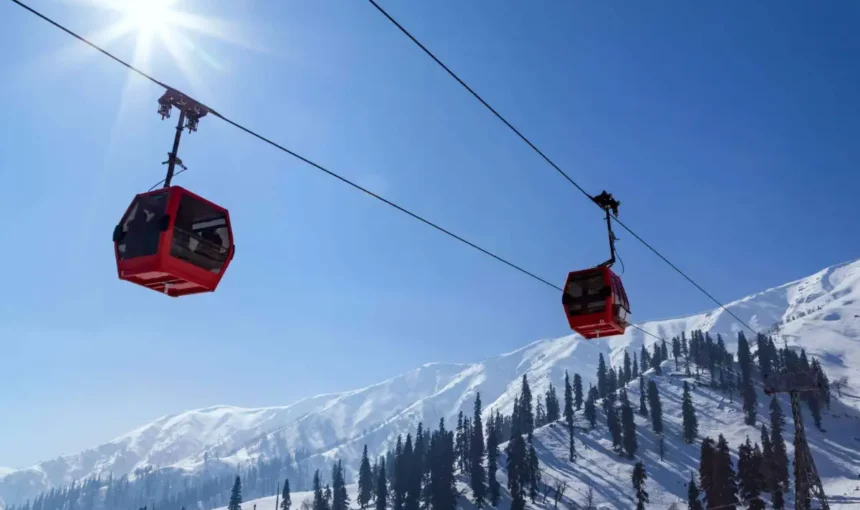 Top 10 Places to Visit in Kashmir: A Journey Through Paradise